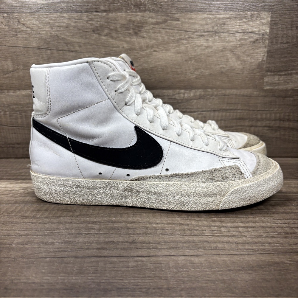 Nike Blazer Mid 77 White Gray Black Womens US Size 9 CZ1055-100 Sneakers